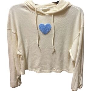 🦄Cozy Cream Hoodie with Blue Heart Detail Size M